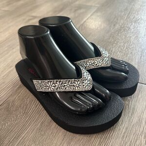 Skechers Yoga Foam Rhinestone Cali Vinyasa Wild Daisies Sandals Sz 7